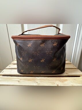 Beverly Hills Polo Club Cosmetic Case